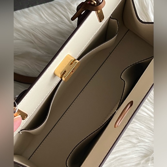 💰SOLD - 55814 - Tory Burch Lee Radziwill Small Satchel - Picture 10 of 16